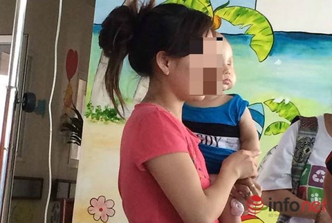 Bệnh nhi bị ung thư phải múc một mắt tại khoa Nhi Bệnh viện K.