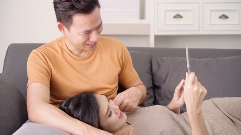 Lần đầu làm cha mẹ, nên đọc sách gì?