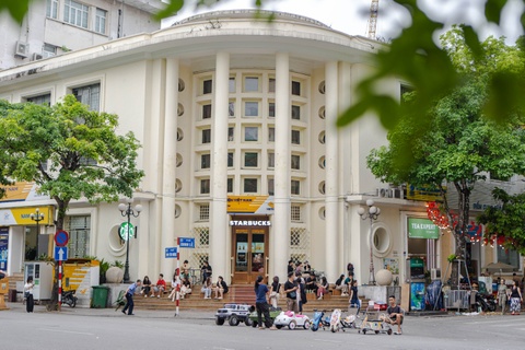 Tam dung hoat dong pho di bo ho Guom phuc vu bau cu hinh anh