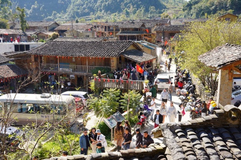 Cac 'nang tho' chen chan tai lang du lich tot nhat the gioi Lo Lo Chai hinh anh