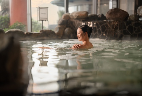 Co che tam nong - lanh giup nguoi Nhat Ban song truong tho hinh anh