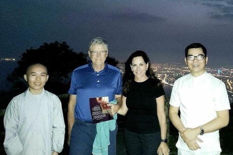 Sap co tour thuong tra giong ty phu Bill Gates tai Da Nang hinh anh