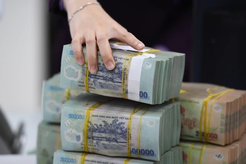 Tu 15/8, co the vay online hon 100 trieu dong hinh anh