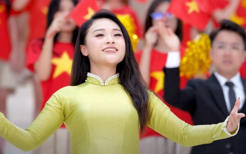 Hon 30 ca si tham gia MV 'Vinh quang, oi Viet Nam' hinh anh