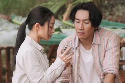 'Tay anh giu mot vi sao' - Hoang Ha va Lee Kwang Soo trat nhip hinh anh