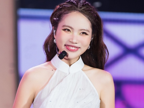 Phương Mỹ Chi vượt 'thế khó'