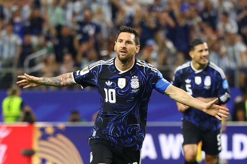 Messi ruc sang, Argentina toan thang o vong bang World Cup 2026 hinh anh