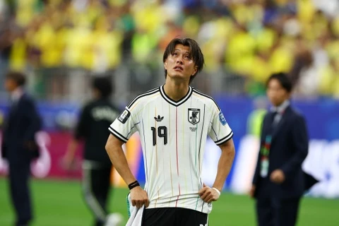 Giac mo Tsubasa chua tron ven voi doi tuyen Nhat Ban hinh anh