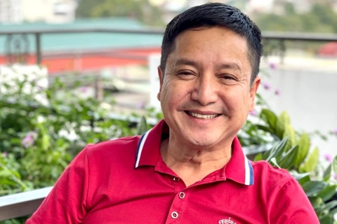 Nghe si Chi Trung mac benh la hinh anh
