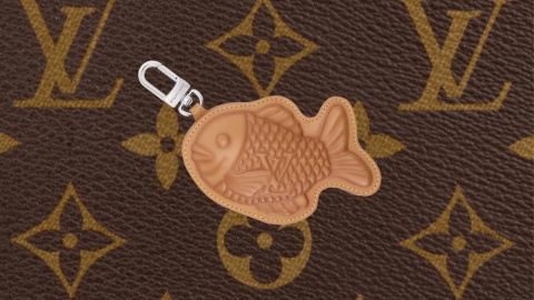 Moc khoa Louis Vuitton hinh banh ca taiyaki 1.100 USD gay sot hinh anh
