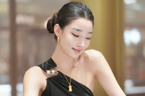 Deo vang co hao mon khong? hinh anh