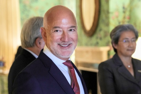 Bo rau trang gay ban tan cua Jeff Bezos hinh anh