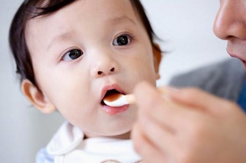 Cho trẻ uống kẽm Biolizin có tốt không?