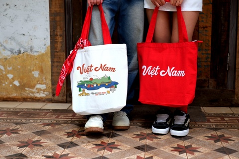 Doanh nghiệp Việt 'thổi hồn' dân tộc vào thiết kế sản phẩm