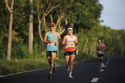 HDBank Green Marathon 2025 - diem hen cua nhung buoc chan xanh hinh anh