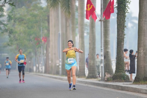 Run for Love 2025 - sai buoc khac biet, ‘cham’ thu Ha Noi hinh anh