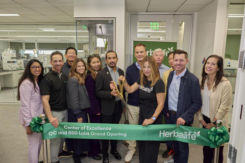 Herbalife thuc day dinh duong toan cau voi Trung tam chuyen mon moi hinh anh