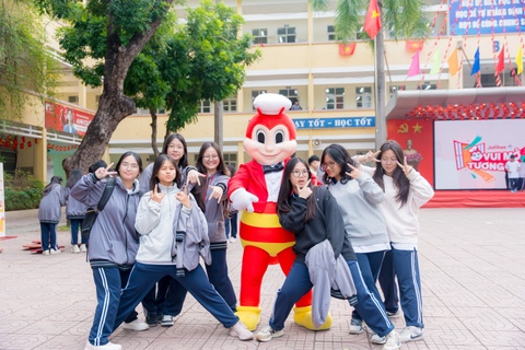 'Vui mo tuong lai' cua Jollibee Viet Nam thu hut hon 490.000 hoc sinh hinh anh