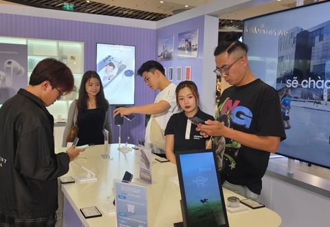 Galaxy S26 series ‘ghi diem’ voi tinh nang khoa duong chan troi hinh anh