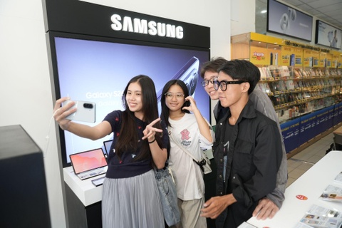 Gioi tre san ve dem nhac Samsung va qua tang hop tac cung HIEUTHUHAI hinh anh