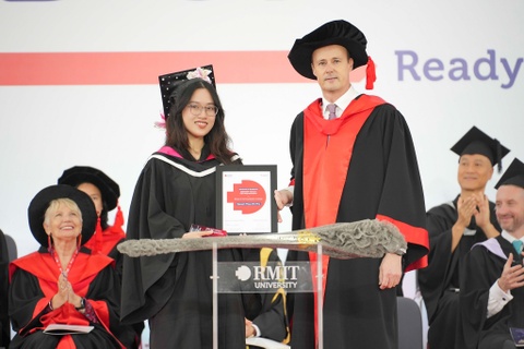 Cu nhan RMIT tu 'bong hoa no cham' den nguoi lanh dao am tham hinh anh