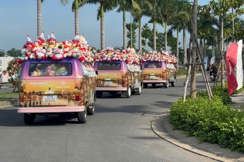 Lễ hội Carnival mang cảm hứng rạp xiếc Mỹ thập niên 80 ở Cần Thơ