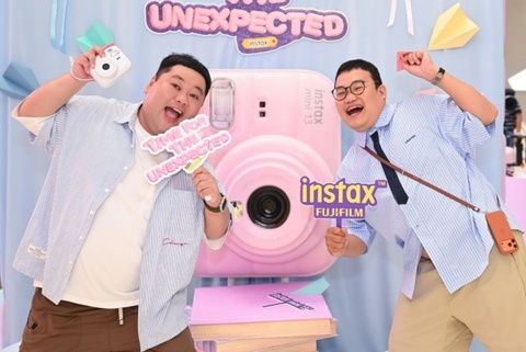 Sự kiện instax mini 13 quy tụ cộng đồng thích máy chụp ảnh lấy liền