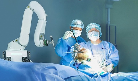 Bệnh viện Tâm Anh dẫn đầu ‘siêu robot thay khớp’ vượt mốc 100 ca khó