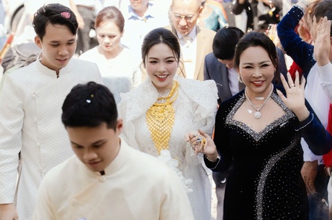 Dam cuoi hon nua ty dong cua 'cong tu Bac Lieu' hinh anh