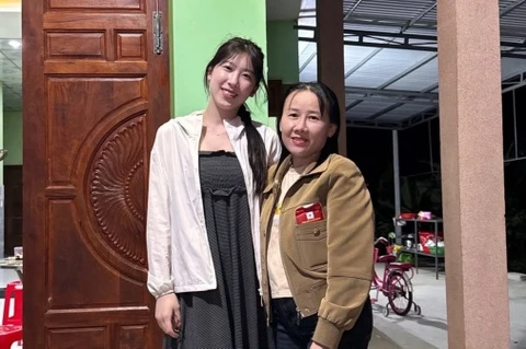 Cô gái Nhật một mình về nhà bạn trai ở Đà Nẵng chơi