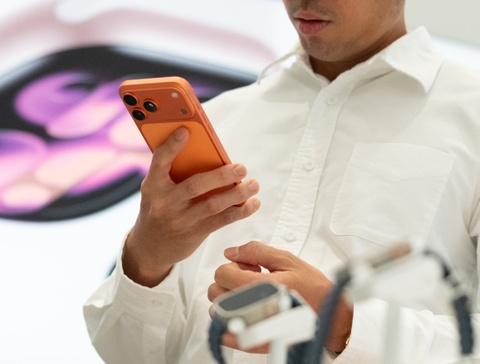 Sau nua nam, iPhone 17 Pro Max khong giam mot dong hinh anh