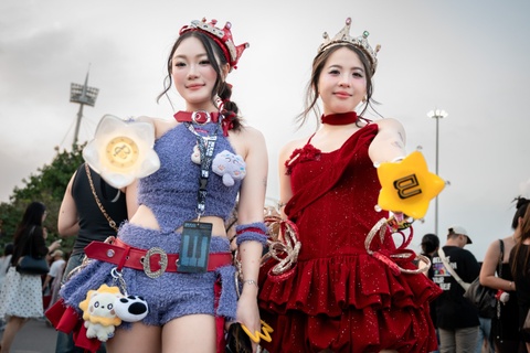 Cô gái TP.HCM chi 25 triệu đồng đi 4 concert trong một tháng