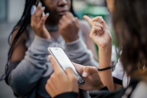 He qua tam ly khung khiep tu video bao luc, tieu cuc hinh anh