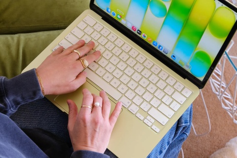 Ai se mua MacBook gia 600 USD? hinh anh