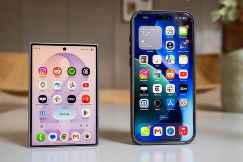 iPhone gập gây ấn tượng