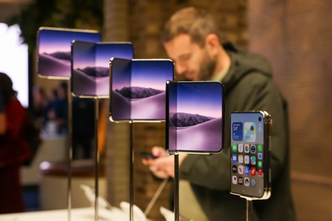 Apple lại bị chê sau khi iPhone Duo lên kệ