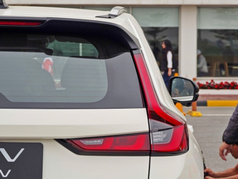 Xe hybrid Nhat co con kho mua nhu truoc Tet? hinh anh