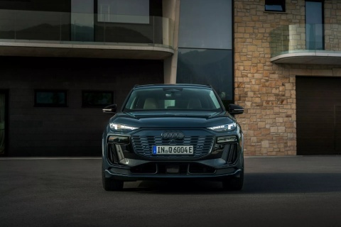 Gan 28.000 xe Audi gap loi lien quan ghe tre em hinh anh