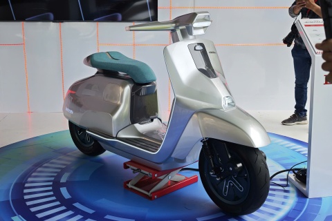 Lambretta Elettra - concept scooter dien co gi dac biet? hinh anh