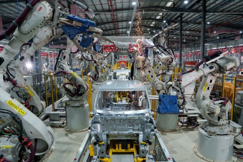 Nam soi dong cua nganh lap rap xe tai Viet Nam hinh anh