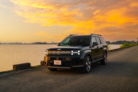 Hyundai Santa Fe co them ban Hybrid, gia gan 1,37 ty dong hinh anh