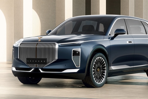 Vi the cua Lac Hong 800S tren ban do SUV hang sieu sang hinh anh