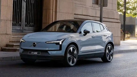 Volvo EX30 giam gia sau vu trieu hoi thay pin hinh anh