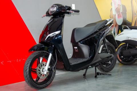 Can canh VinFast Feliz II - xe may dien doi pin gia tu 24,9 trieu dong hinh anh