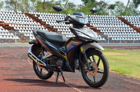 Honda Dash 125 nhap khau Malaysia chot gia 88 trieu dong hinh anh