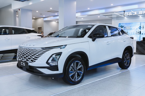 Omoda C5 co them phien ban Sport, gia 559 trieu dong hinh anh