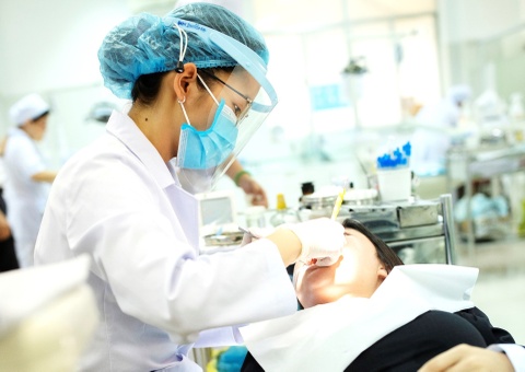 Siet quan ly nha khoa TP.HCM: Khong de ky thuat xam lan 'vuot rao' hinh anh