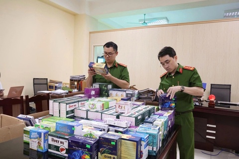 Cong an cong bo 39 loai TPCN gia, tim nguoi mua de phuc vu dieu tra hinh anh