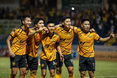 FIFA tiep tuc trung phat CLB Thanh Hoa hinh anh
