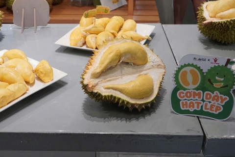 Buffet sau rieng gay 'sot' o TP.HCM hinh anh